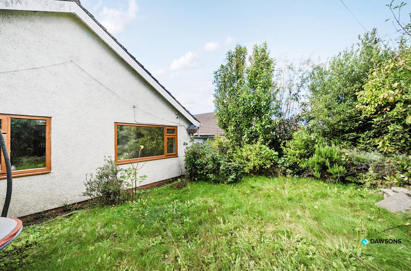 Whitestone Avenue, Bishopston, Swansea, SA3 3DA